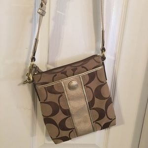 Crossbody purse